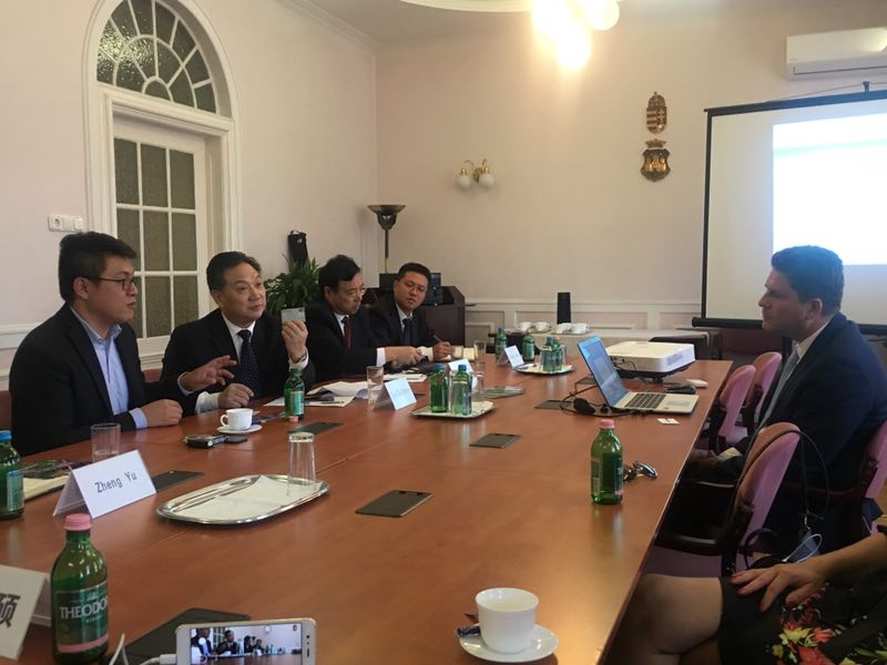 中心一行與匈牙利、斯洛伐克市長(zhǎng)會(huì)談 (6).jpg