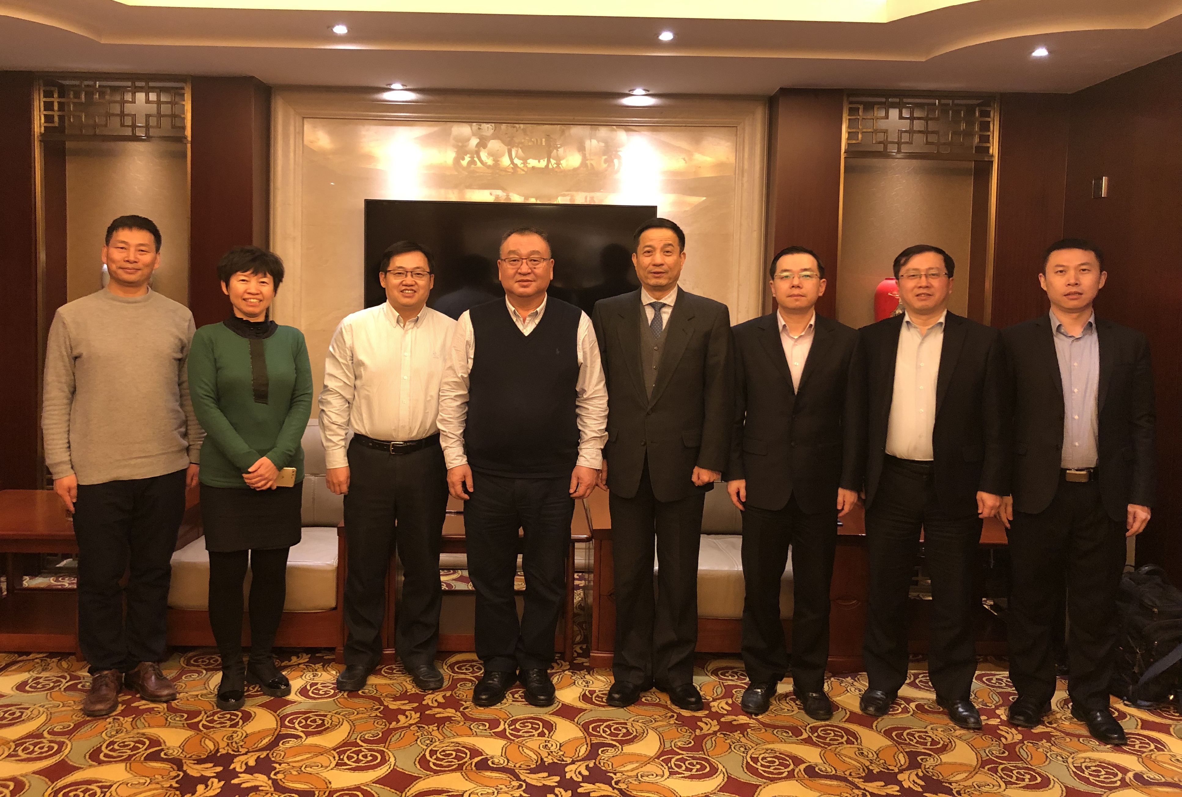 合影1.jpg 合影1.jpg